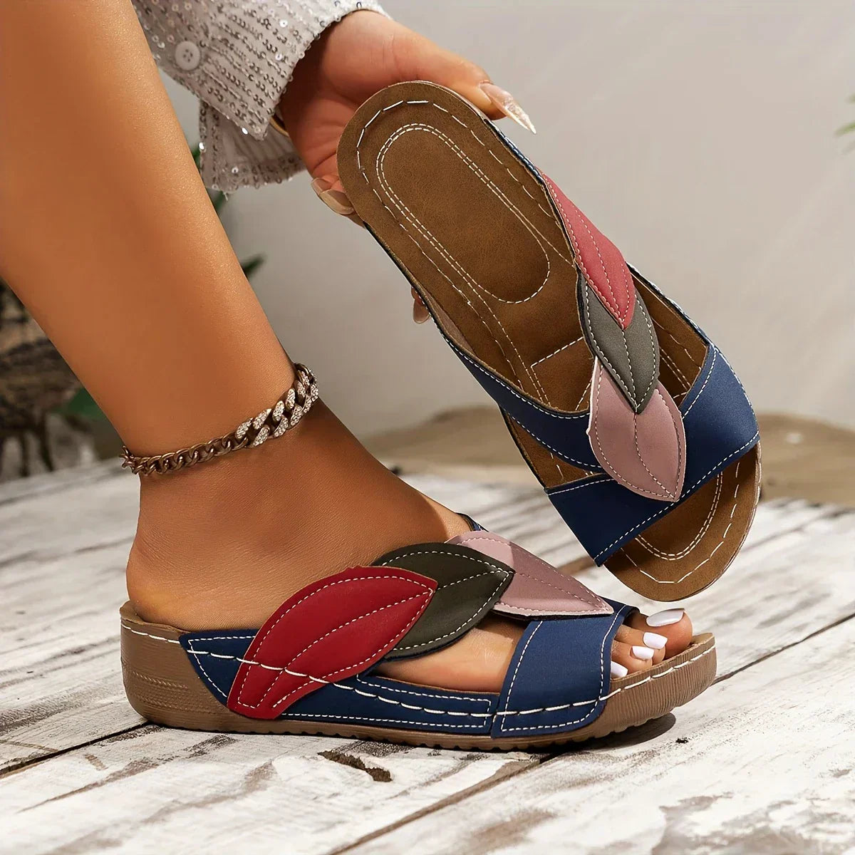 Serena - Slip-On Szandálok