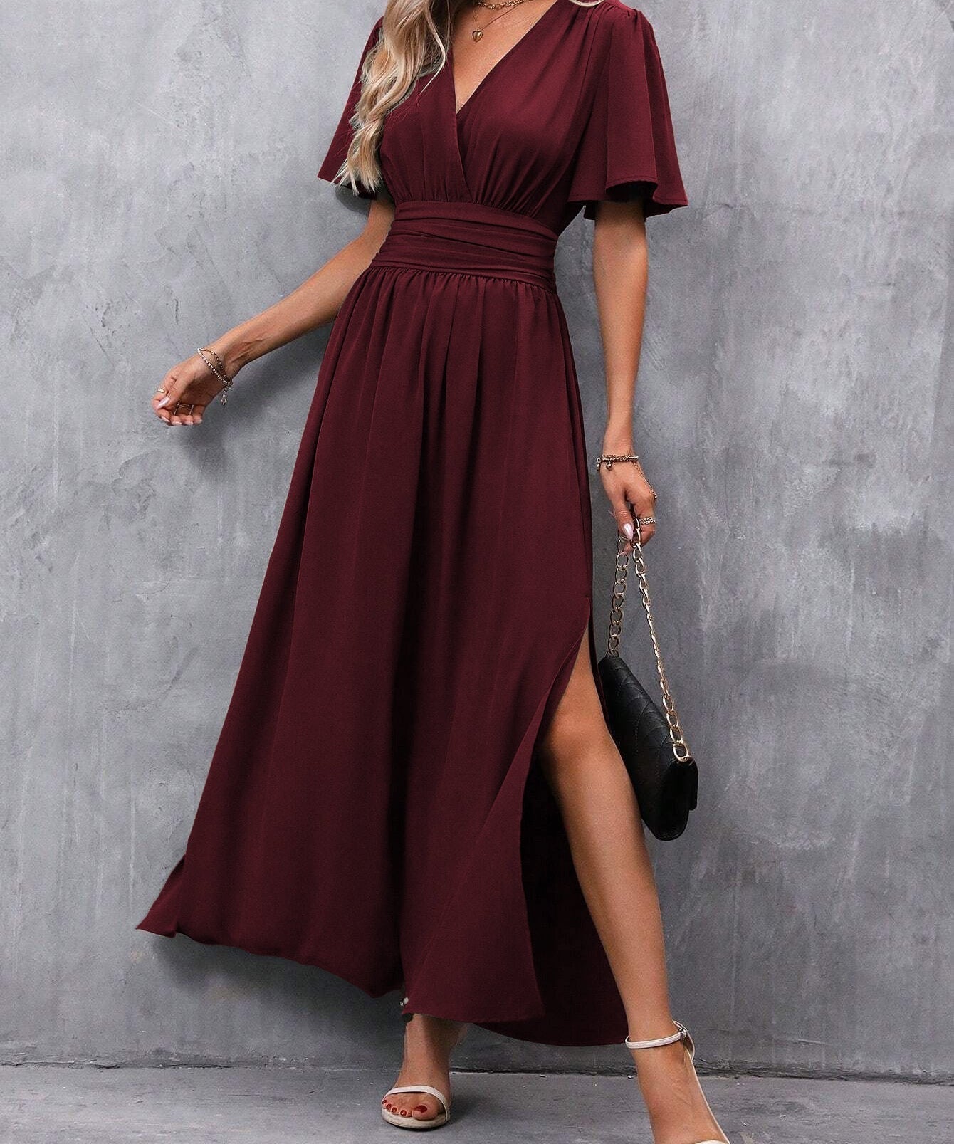 Eterna - Elegáns Fekete Maxi Ruha