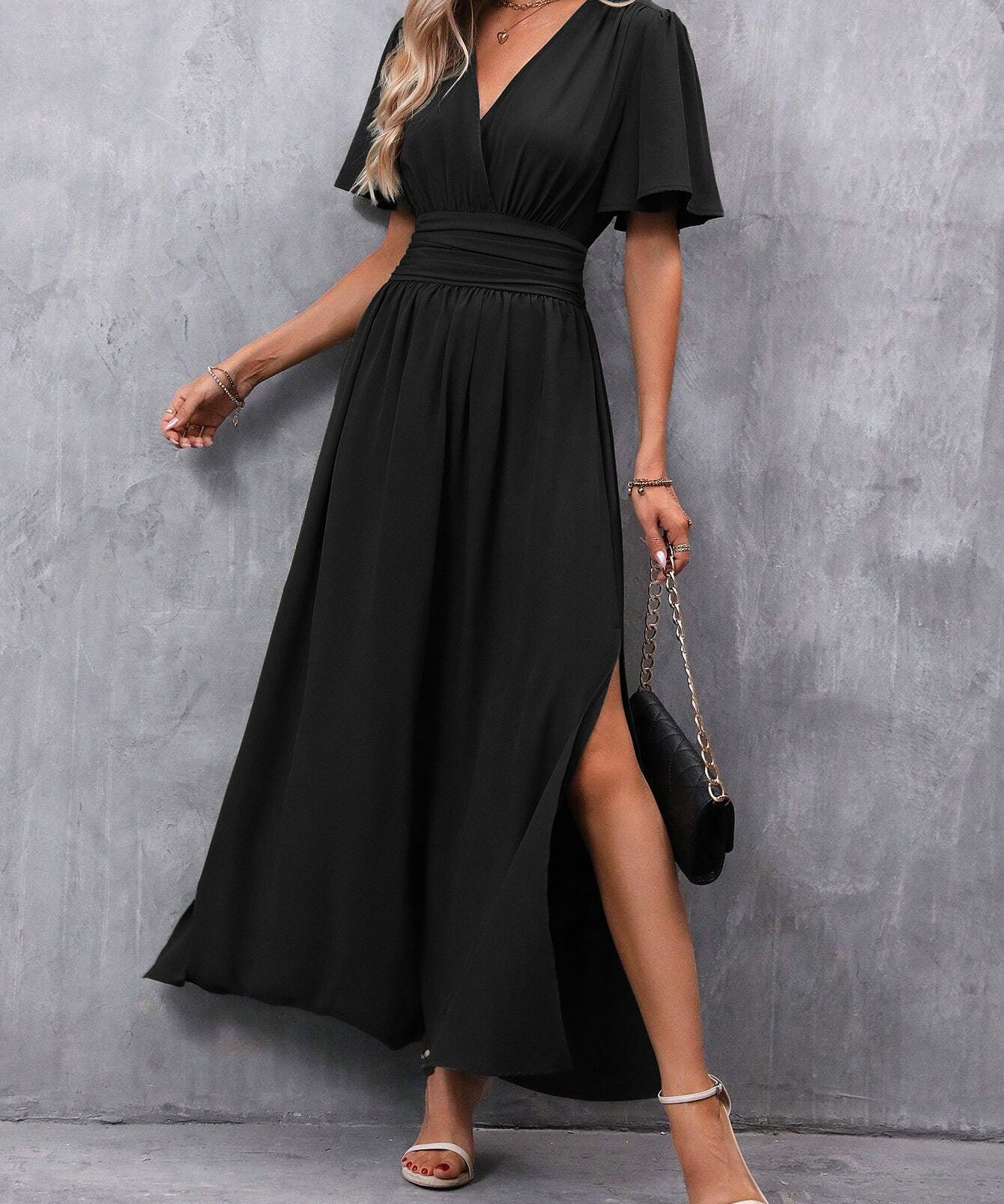 Eterna - Elegáns Fekete Maxi Ruha