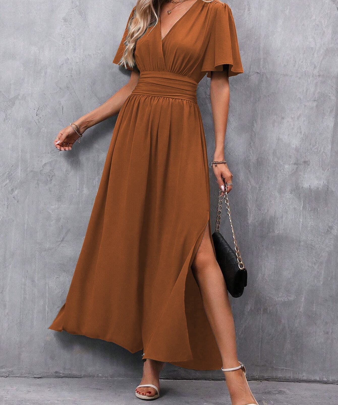 Eterna - Elegáns Fekete Maxi Ruha