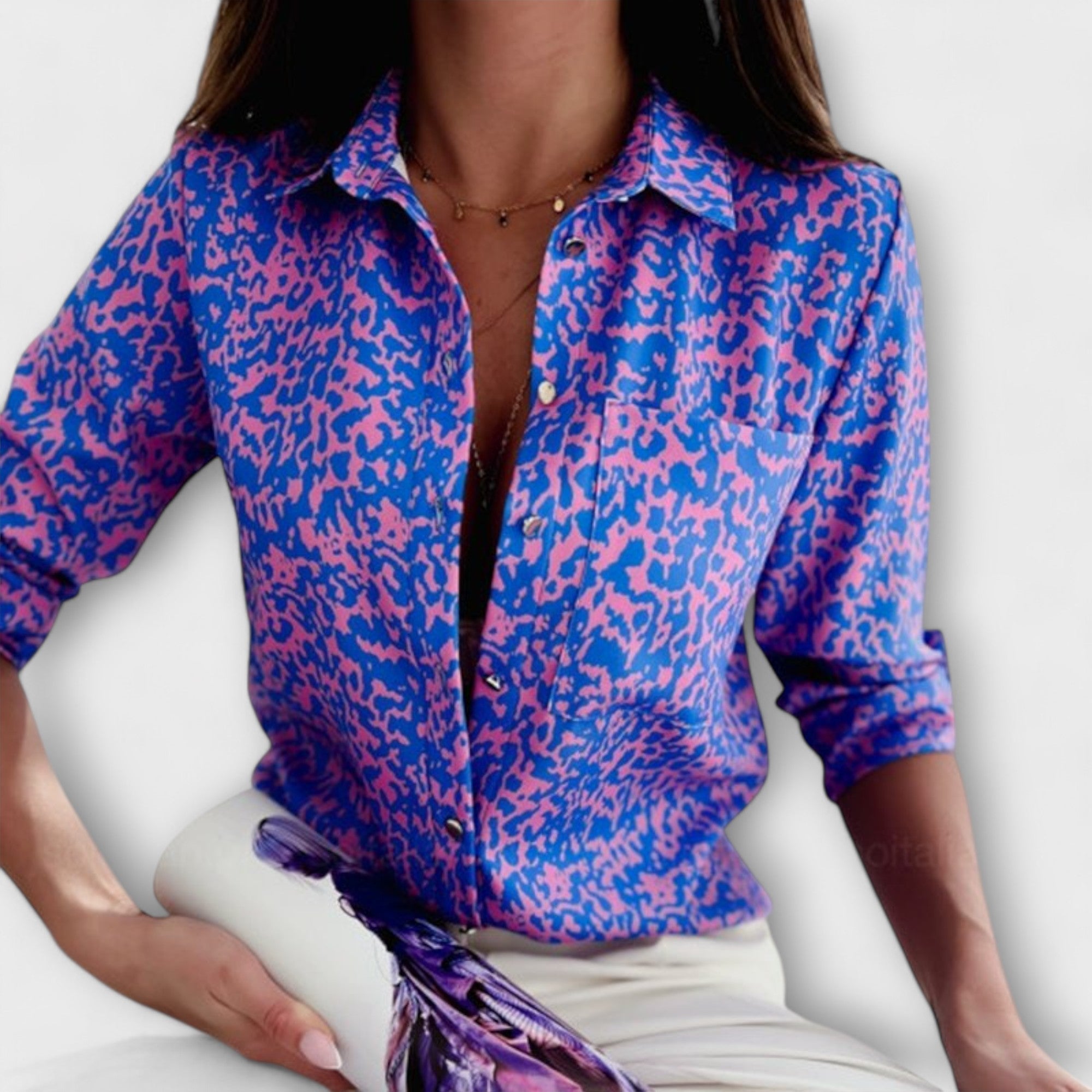 Romina - Classic collared blouse